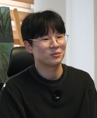 최종원 작가